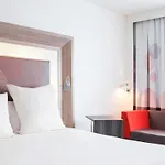 Novotel Nantes 4* קאקרפו