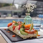 Novotel Nantes מלון 4*