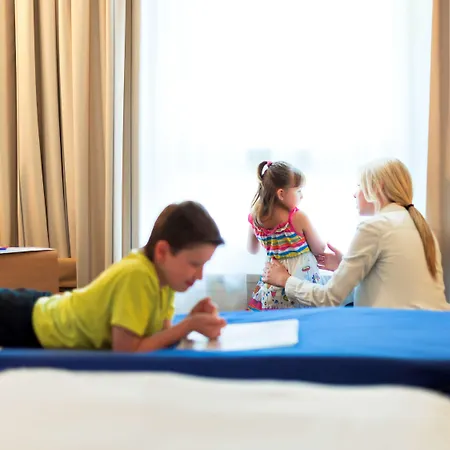 Novotel Nantes Hotell 4*