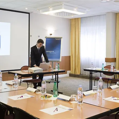 Novotel Nantes Каркфу