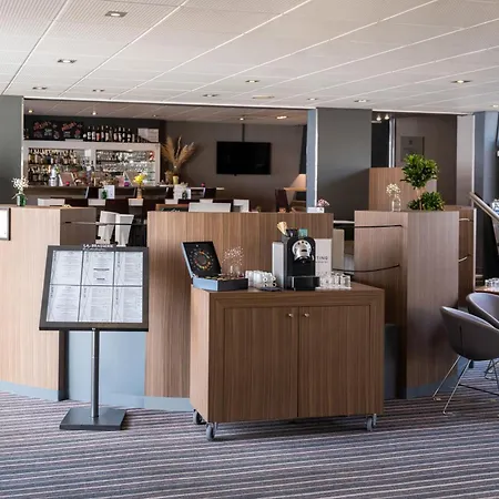 Hotel Novotel Nantes 4*