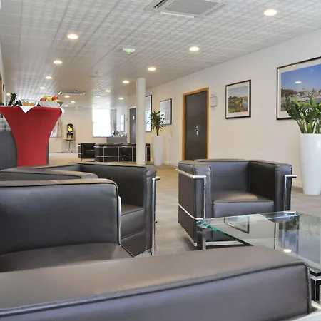 Novotel Nantes מלון 4*