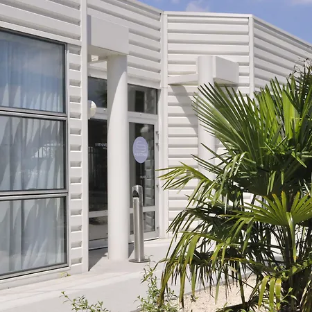 Novotel Nantes 호텔 꺄르끄푸