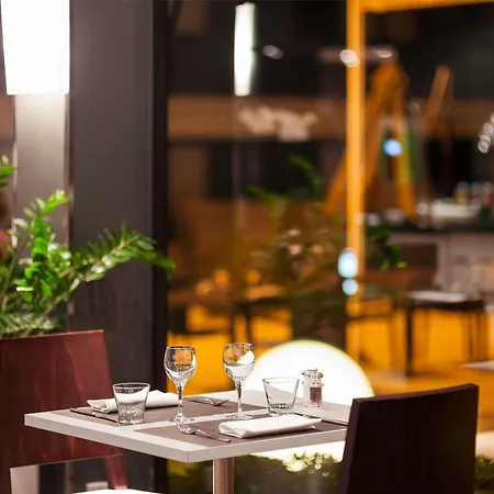Hotel Novotel Nantes 4*
