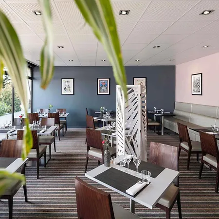Novotel Nantes 4*