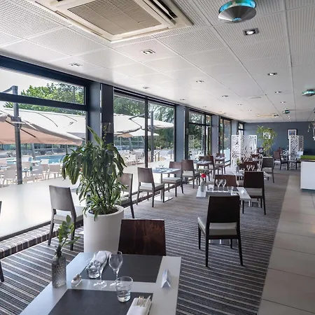 Hotel Novotel Nantes 4*