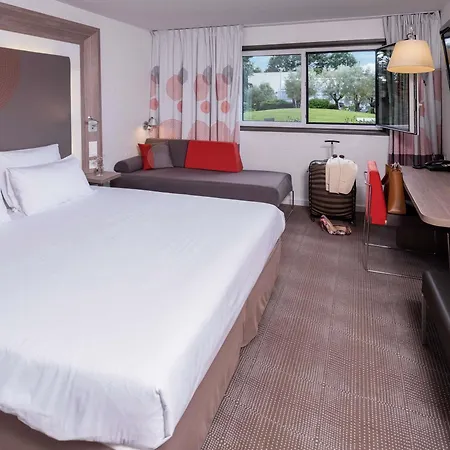 Hotel Novotel Nantes 4*